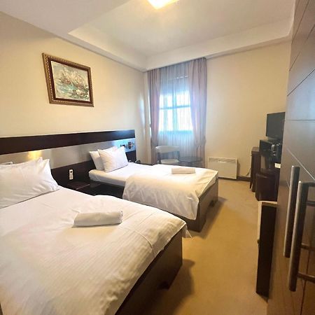 Hotel Aria Mitrovici  Eksteriør bilde
